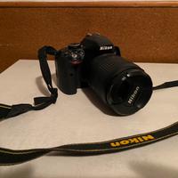 Nikon D3300 + obiettivo 18-105 e accessori