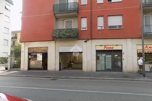NEGOZIO A MILANO