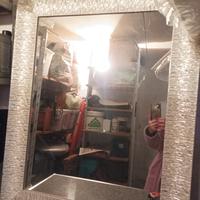 specchio con cornice 