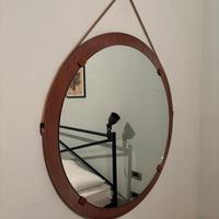 Specchio rotondo con cornice in legno e corda