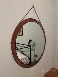 Specchio rotondo con cornice in legno e corda