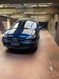 Peugeot 807