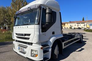 Iveco Stralis 190at420 anno 2013 cambio manuale
