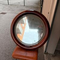 Specchio da parete rotondo in legno con luce