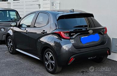 Toyota Yaris 1.5 Hybrid Trend come nuova