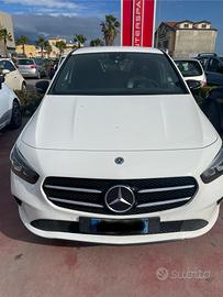 Mercedes B