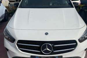 Mercedes B