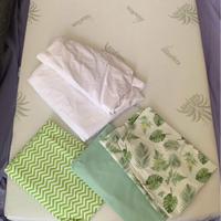 Materasso  per bambini e lenzuola