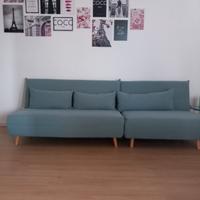 Un divano ad un posto e un divano a due posti 