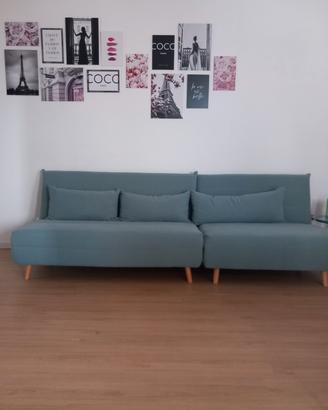 Un divano ad un posto e un divano a due posti 