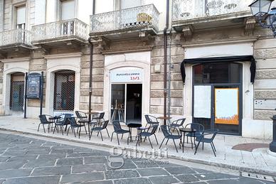 Attività di bar in Piazza Pepe