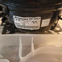 Compressore Embraco EMT 22 HLP per frigo Whirlpool
