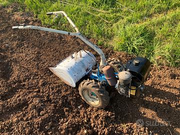 Motocoltivatore con fresa