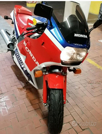 Honda VF 1000 r