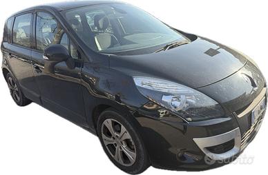 Renault Scenic Scénic X-Mod 1.5 dCi 110CV