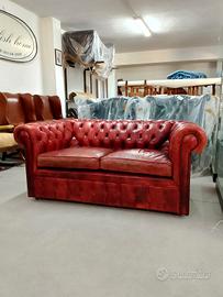Divano chesterfield club rosso corallo antico 