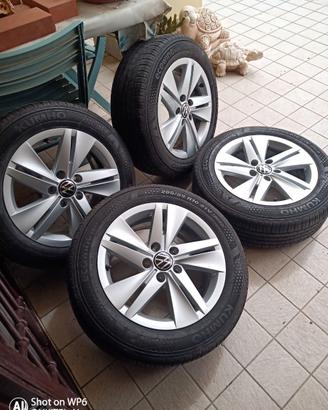 Cerchi da 16 pollici WV Originali Gomme KUMO NUOVE