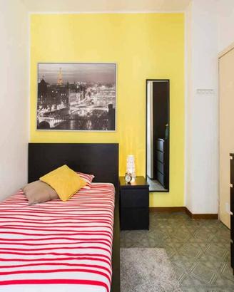 Stanza in appartamento di 60 m² a Milano