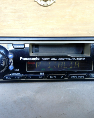 Autoradio Panasonic 40Wx4 pari al nuovo
