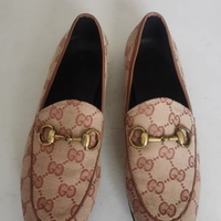 Mocassini classici da donna con fibbia classica Gu