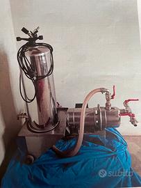 Pompa per filtraggio vino
