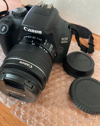 Canon EOS 2000D + Obiettivo EFS 18-55 Full HD 1080