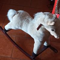 cavallino a dondolo peloso vintage