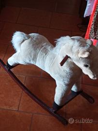 cavallino a dondolo peloso vintage