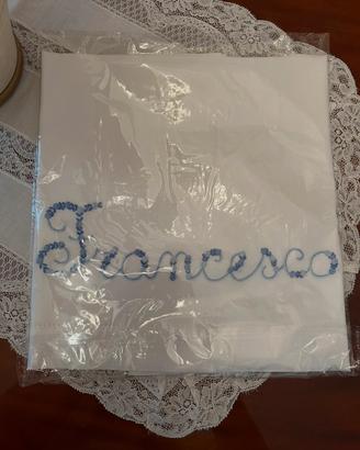 Coppia asciugamani in lino ricamati a mano