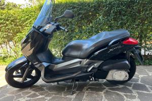 Yamaha XMAX 250