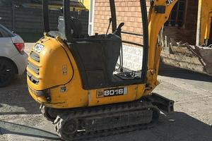 Jcb 8016