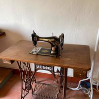macchina da cucire SINGER d'epoca 