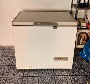 Congelatore a pozzetto Ignis