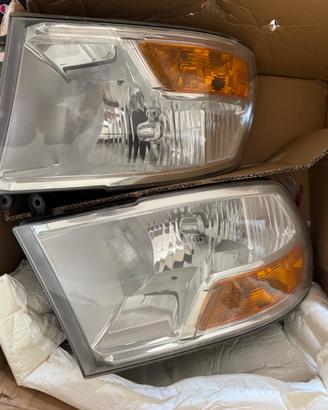 Fari anteriori Dodge RAM 2009-2019