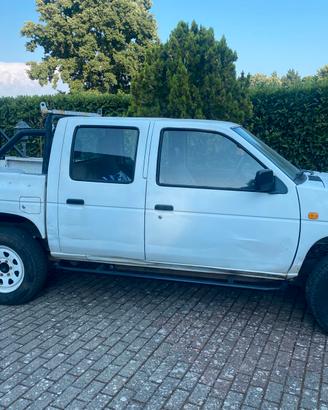 nissan pick-up 2500