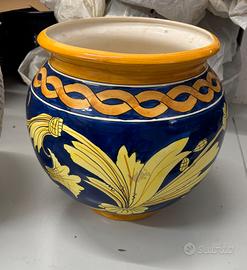 Vaso in ceramica decorato