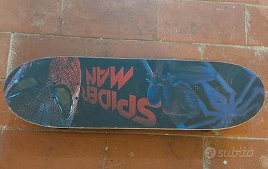 Skateboard spiderman giochi preziosi
