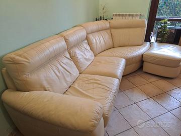 Divano angolare in pelle