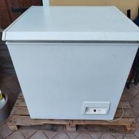 Congelatore a pozzetto