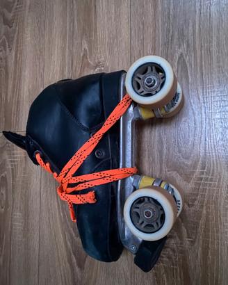 Pattini hockey pista