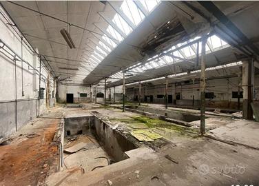 Immobile di 10000 m² a Biella