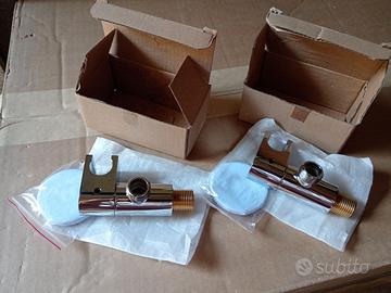 Presa acqua con supporto snodato