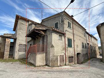 Casa indipendente + Terreni agricoli e boschivi