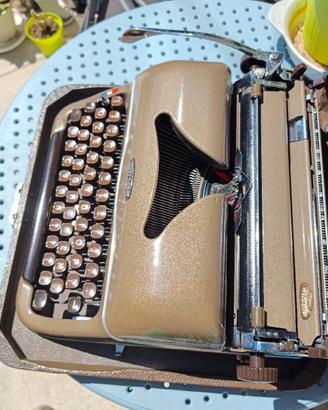 Macchina da Scrivere Vintage Triumph Norm 