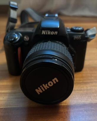 Macchina fotografica Nikon F65