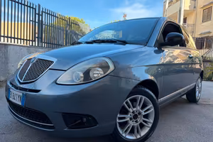 Lancia Ypsilon 1.2 69V PLATINUM
