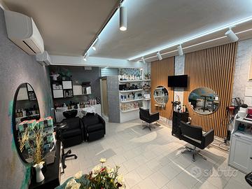 Spazio commerciale Parucchiera