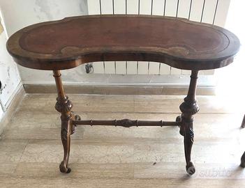 SCRITTOIO/TAVOLINO  di epoca vittoriana