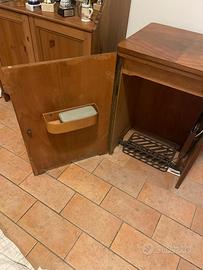 Macchina da cucire Necchi