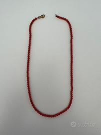 Collana filo di corallo